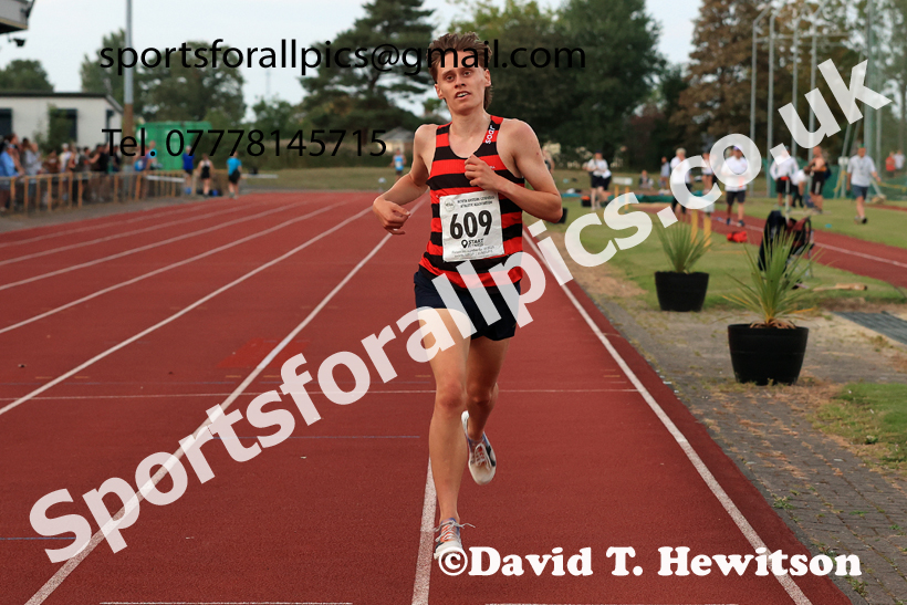 3000 metres, 2024 NEGP 6, Monkton Stadium,  Wednesday, August 14th.  Photo: David T. Hewitson/Sports for All Pics